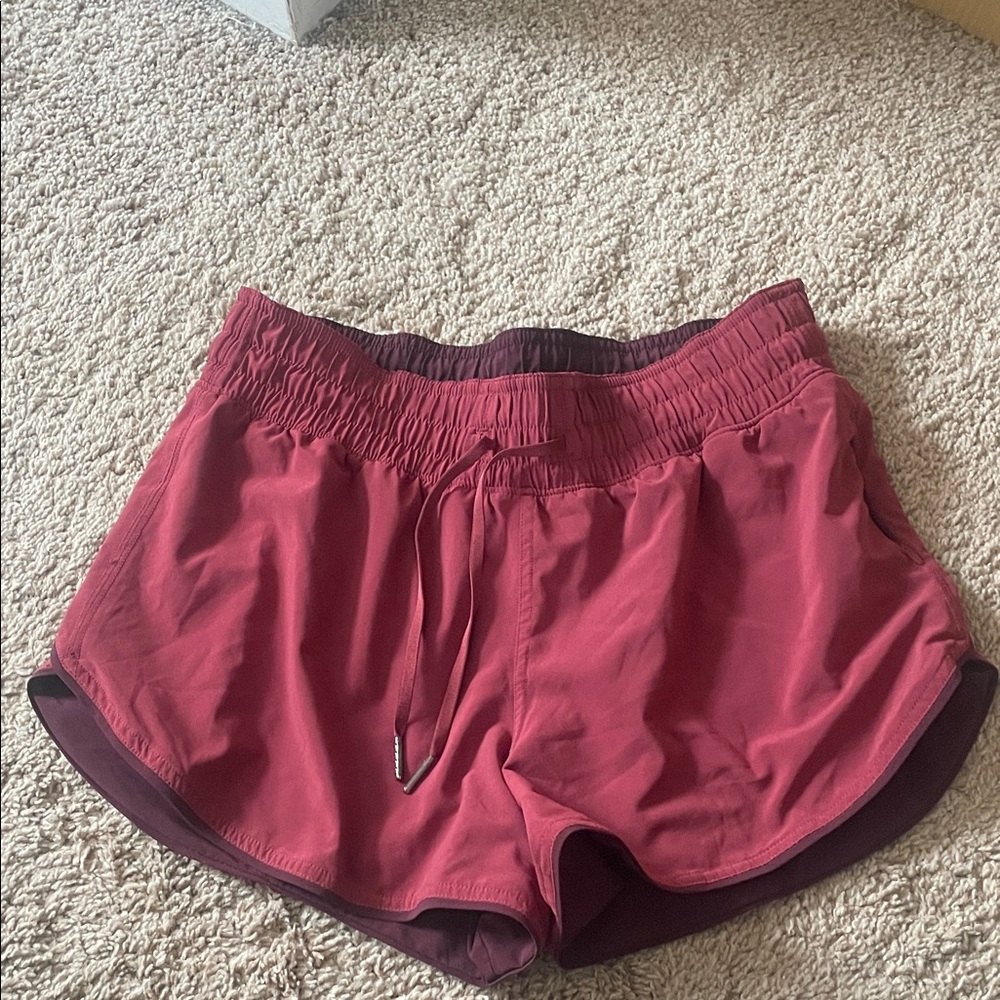 Lululemon choose a side shorts size 6